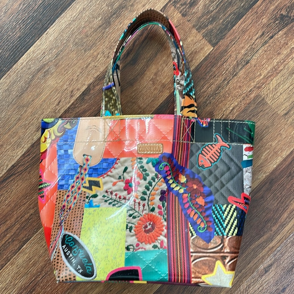 Consuela Mini Grab & Go